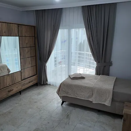 Pino Apart Otel דירה